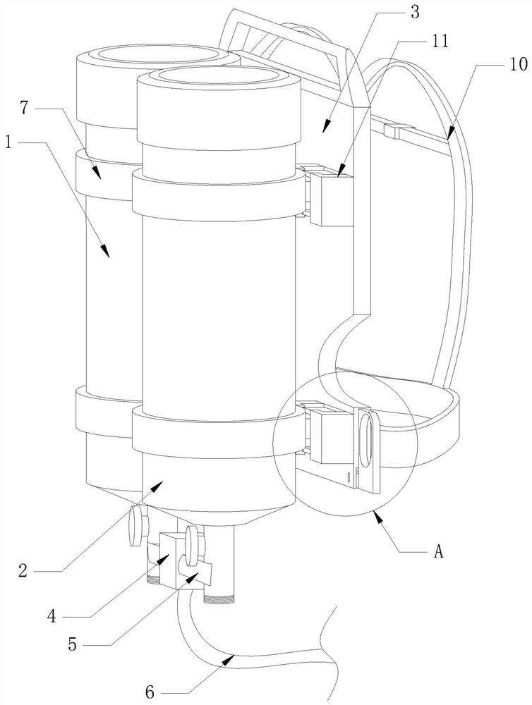 Back type fire fighting equipment with quick assembly function