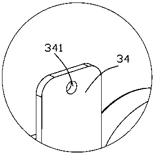 A synchronous jacking device for a cloth folding machine