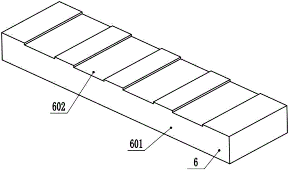 Assembling device of radiating piece