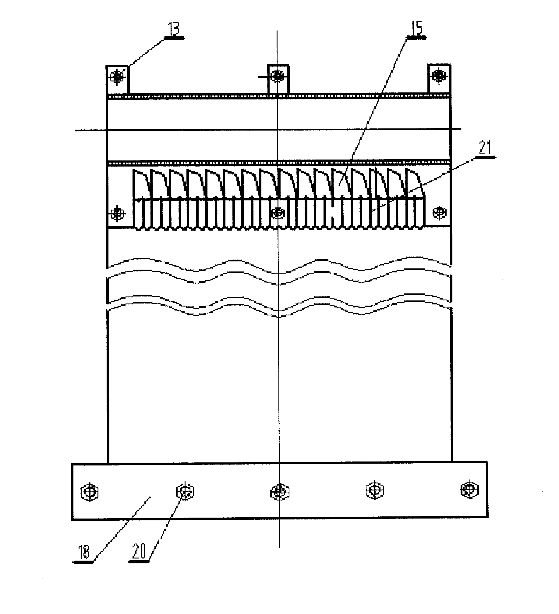 Technology and device for uniform distribution of water film on solid collecting plate