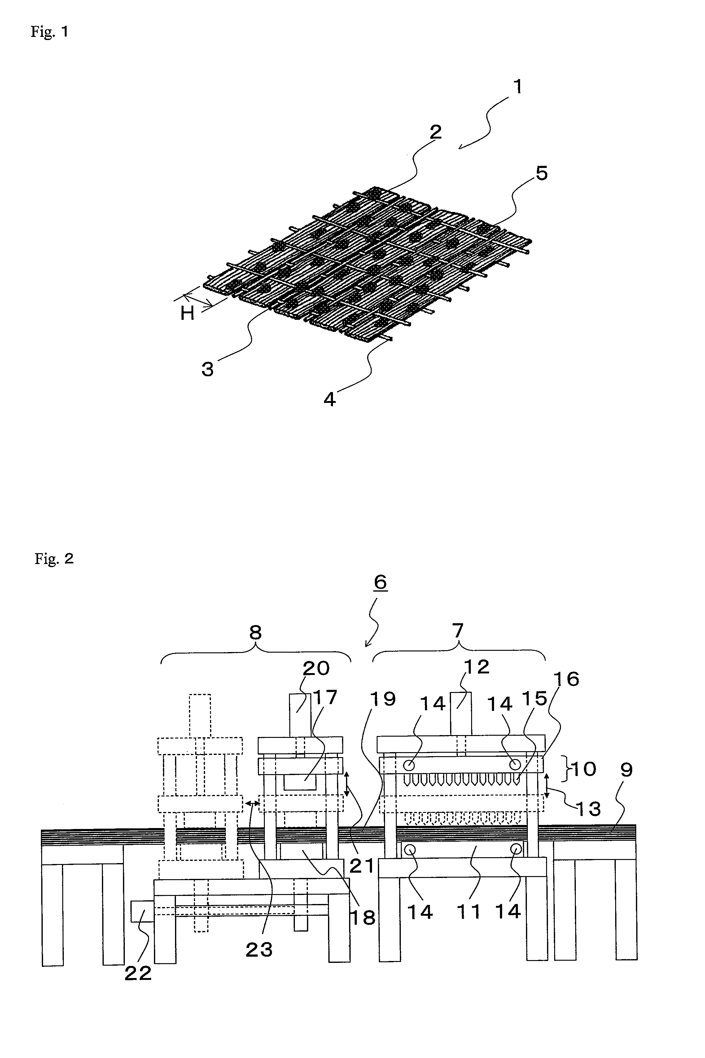 Manufacturing device and manufacturing method of laminate