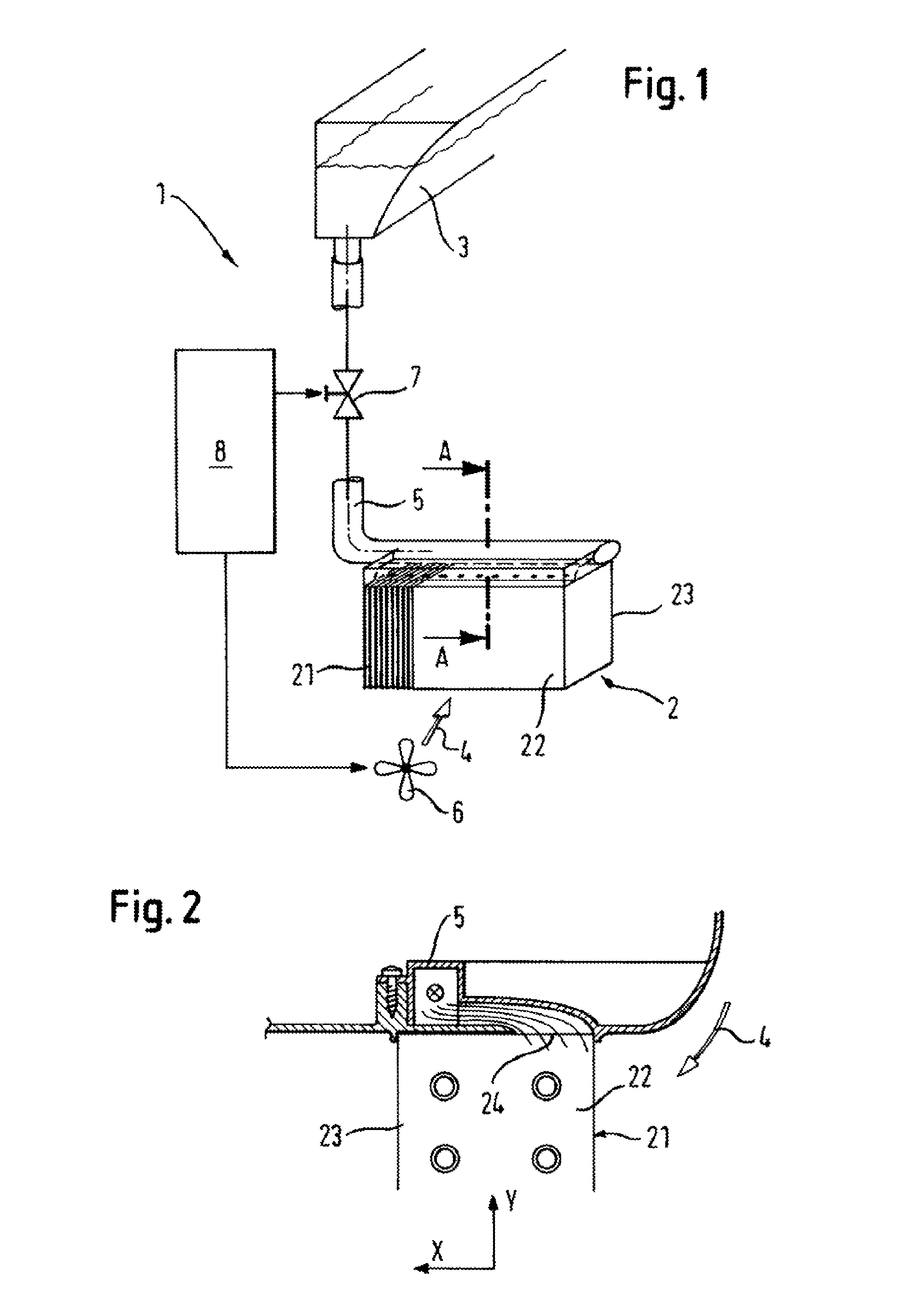 Method for removing lint from a heat exchanger of a domestic appliance and corresponding domestic appliance