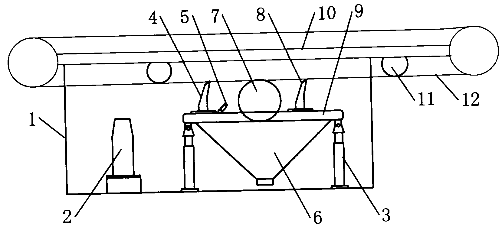 Stain and dust removing device of conveyor belt