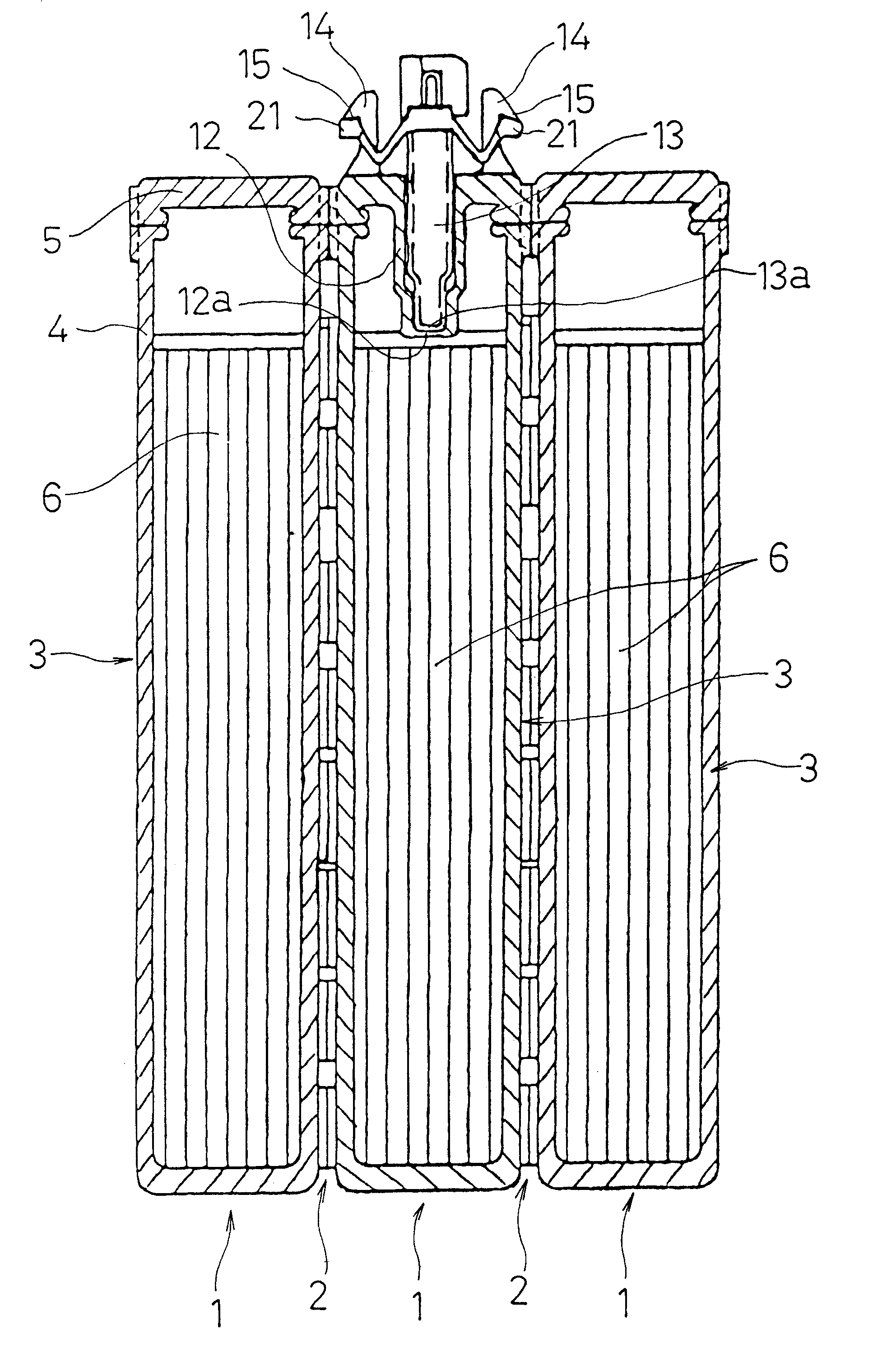 Mounting structure for temperature detecting member in rechargeable battery