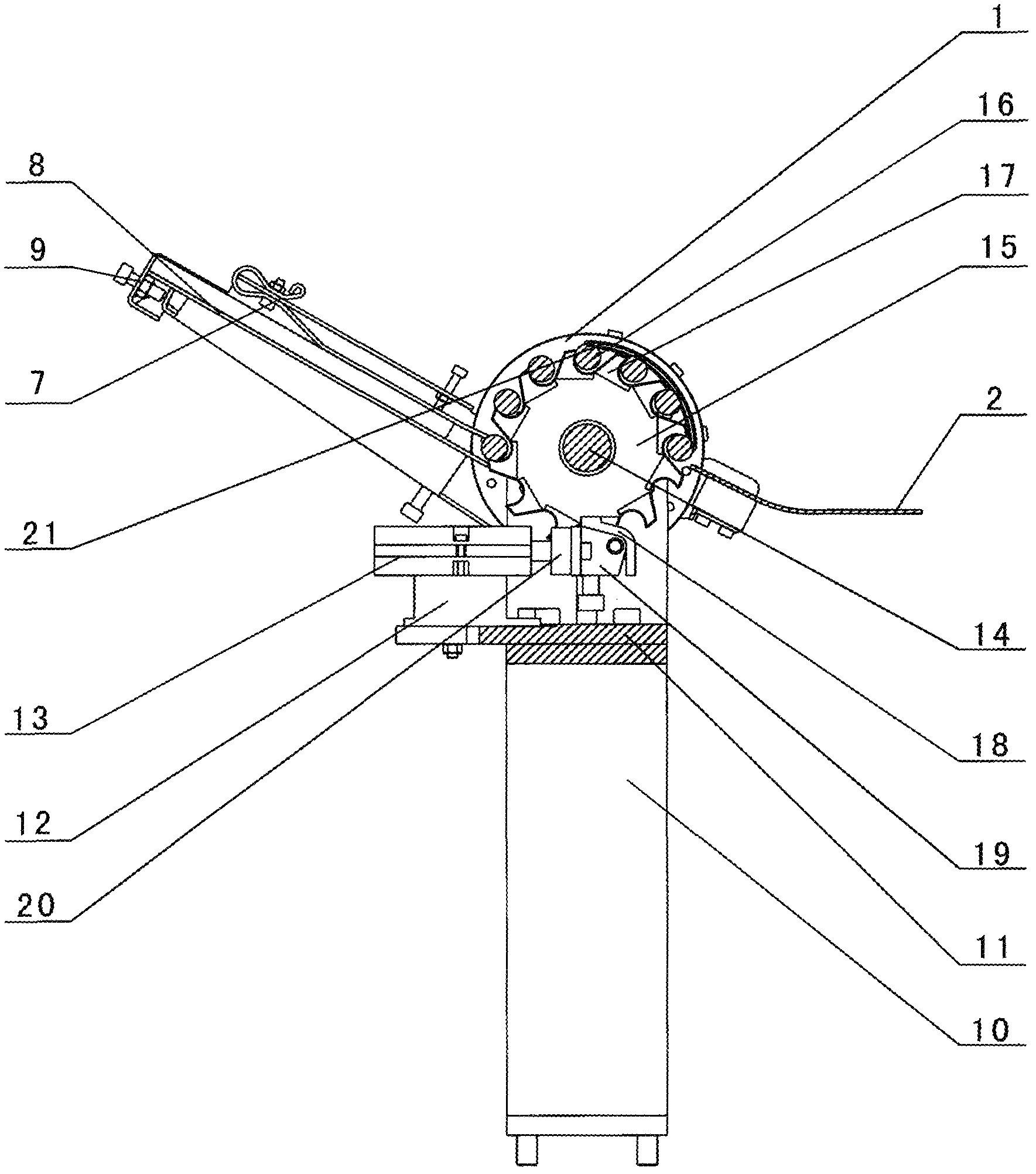 Automatic feeding device during crystal material processing