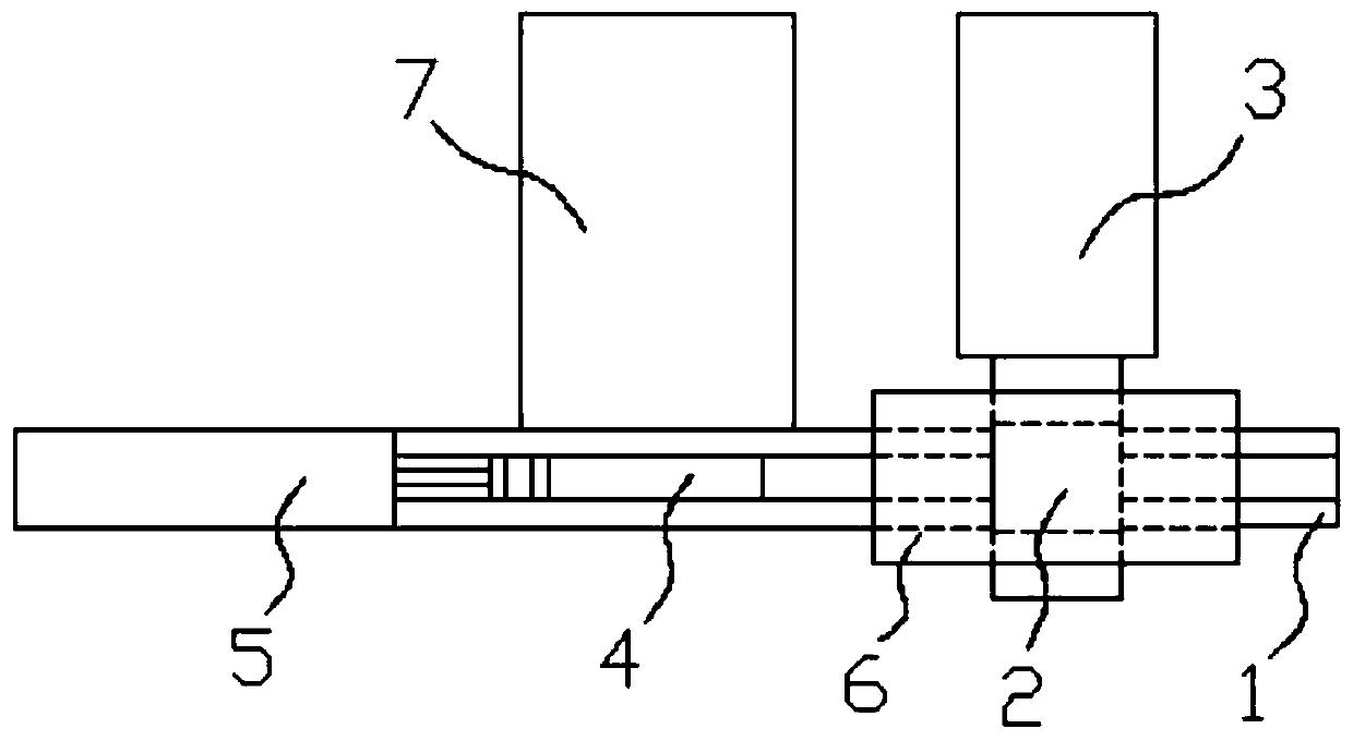 A motor assembly machine with continuous automatic feeding of a single rotating shaft
