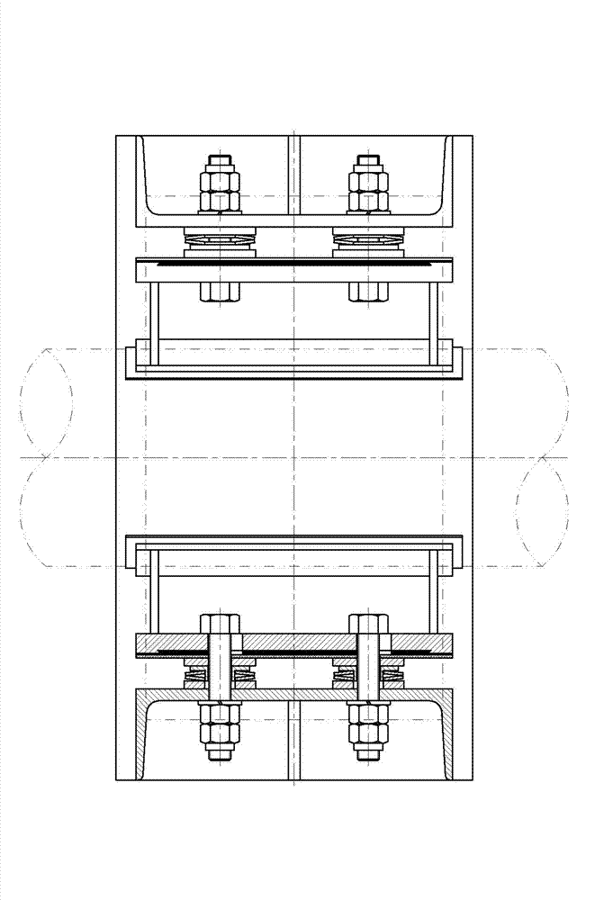 Radial vibration-reducing stress-dissipating bracket for pressure pipeline