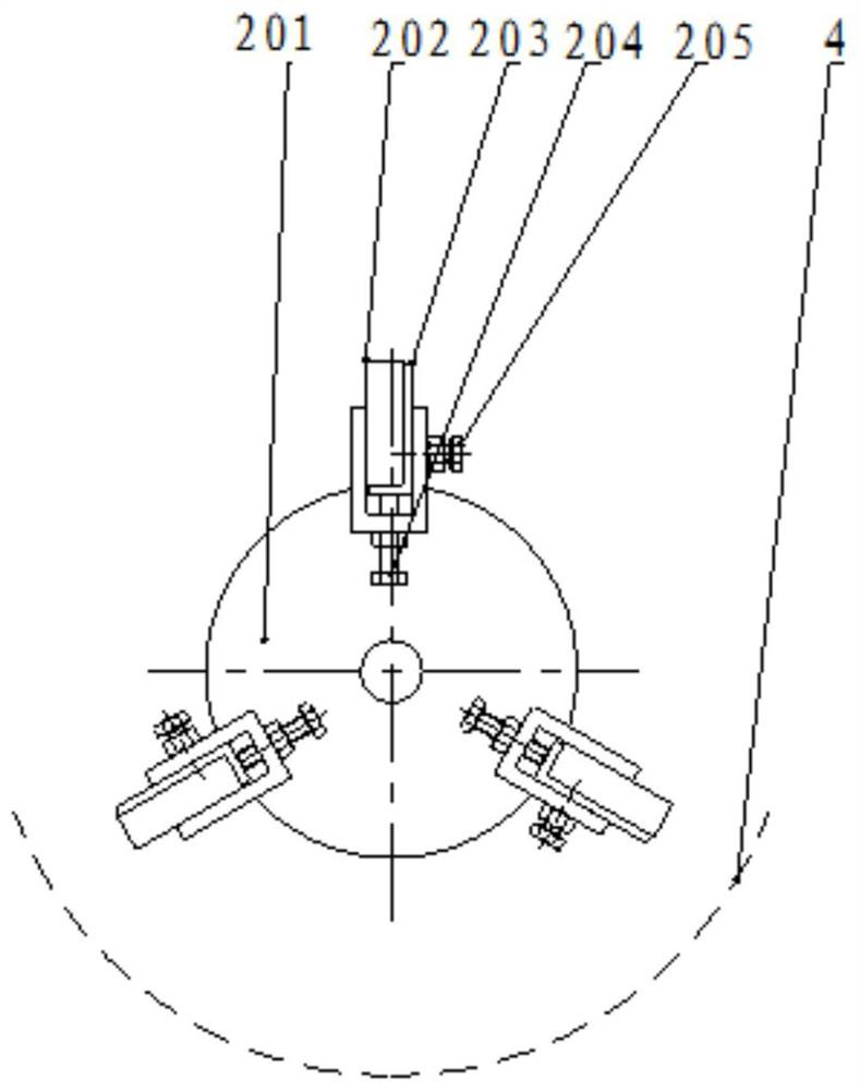 Peanut shelling roller with variable-diameter flexible beating plates