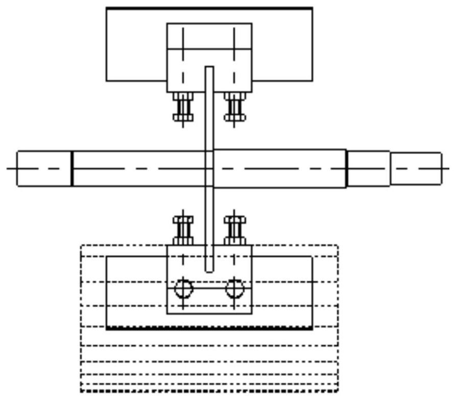 Peanut shelling roller with variable-diameter flexible beating plates