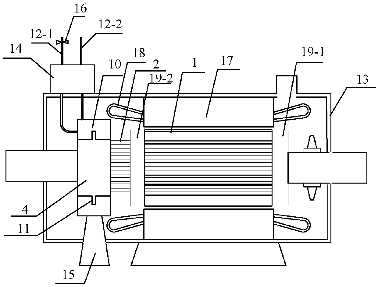 Mercury internally-cooled asynchronous motor rotor capable of improving running property and cooling capability