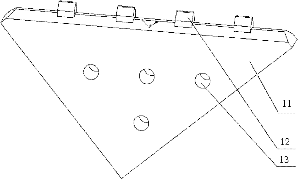 Exchangeable blade type center cutter for shield machine