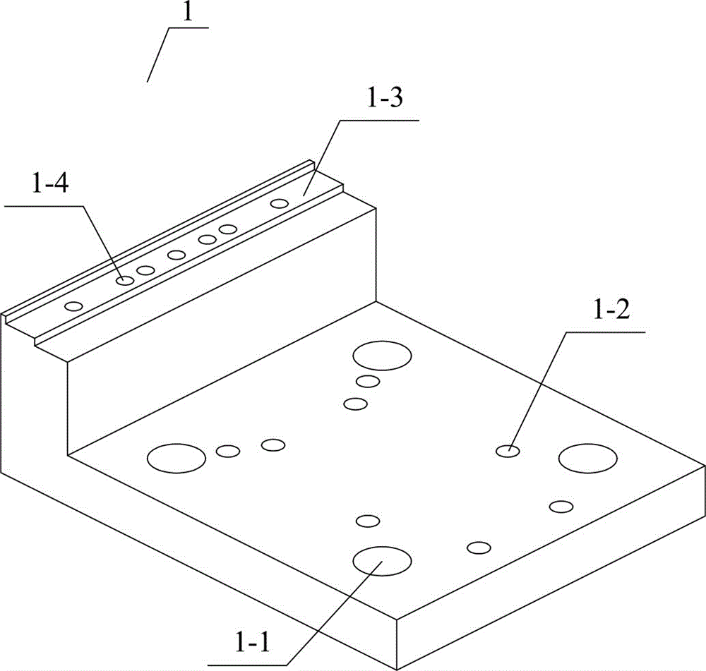 Piezoelectric stick-slip linear motor equipped with inclined-ladder-shaped amplitude amplifying mechanism, and excitation method for piezoelectric stick-slip linear motor