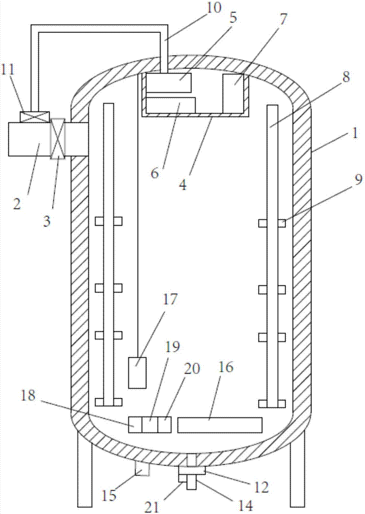 Automatic cleaning and disinfecting life water tank and cleaning method thereof