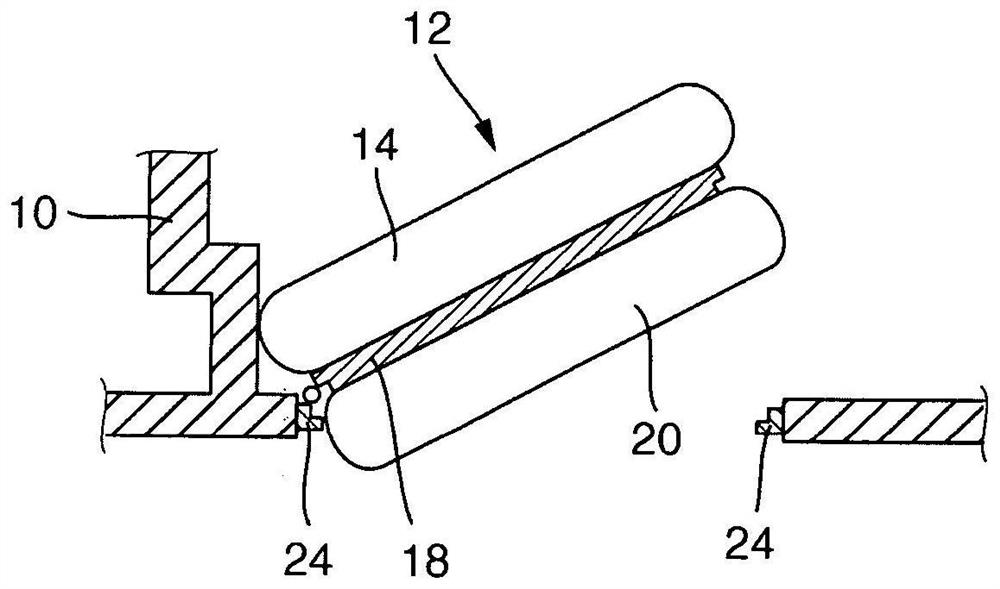 Device for sensing the movement of the wings of an automatic revolving door