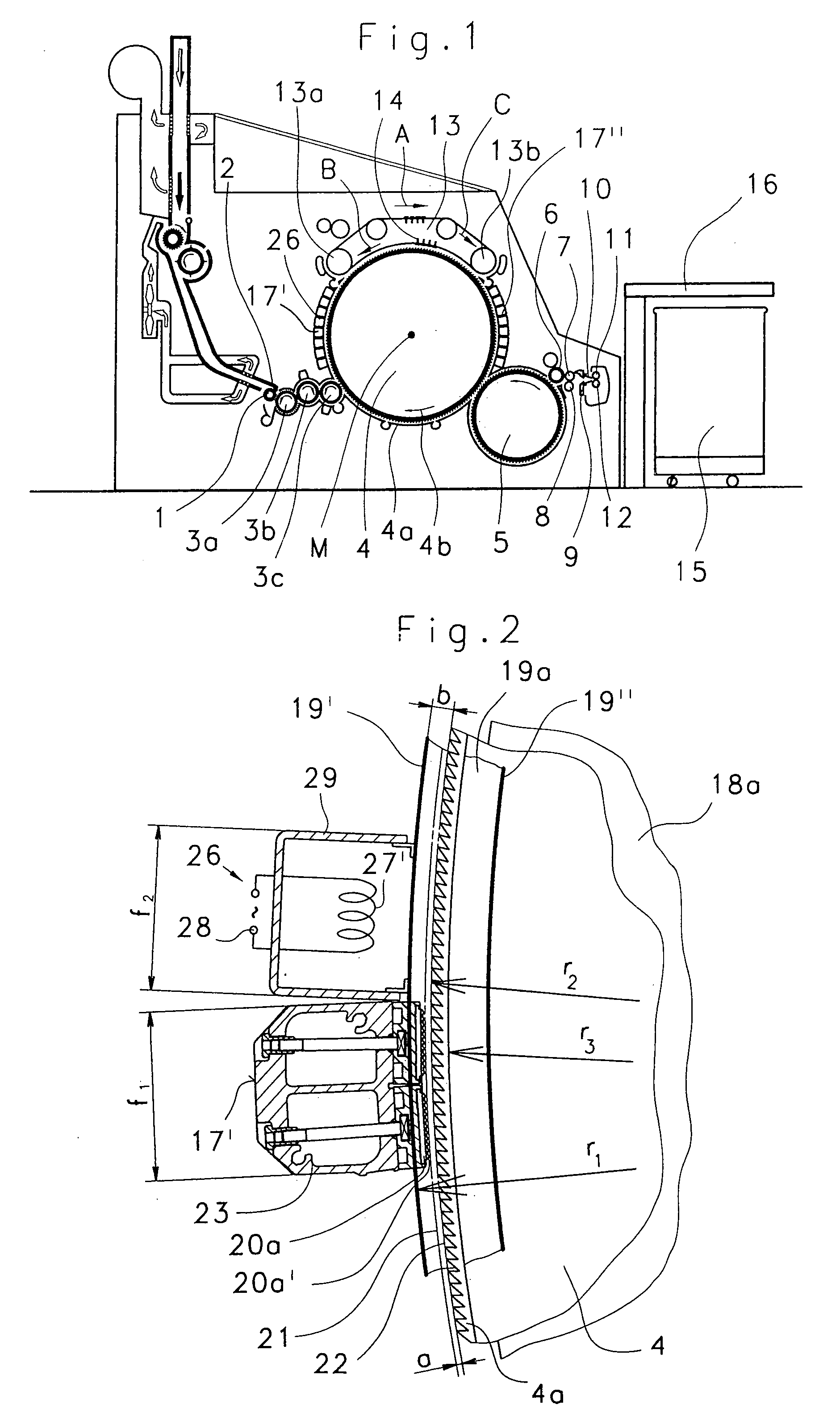 Apparatus on a spinning preparation machine, especially a flat card, roller card, or the like, for adjusting the carding clearance