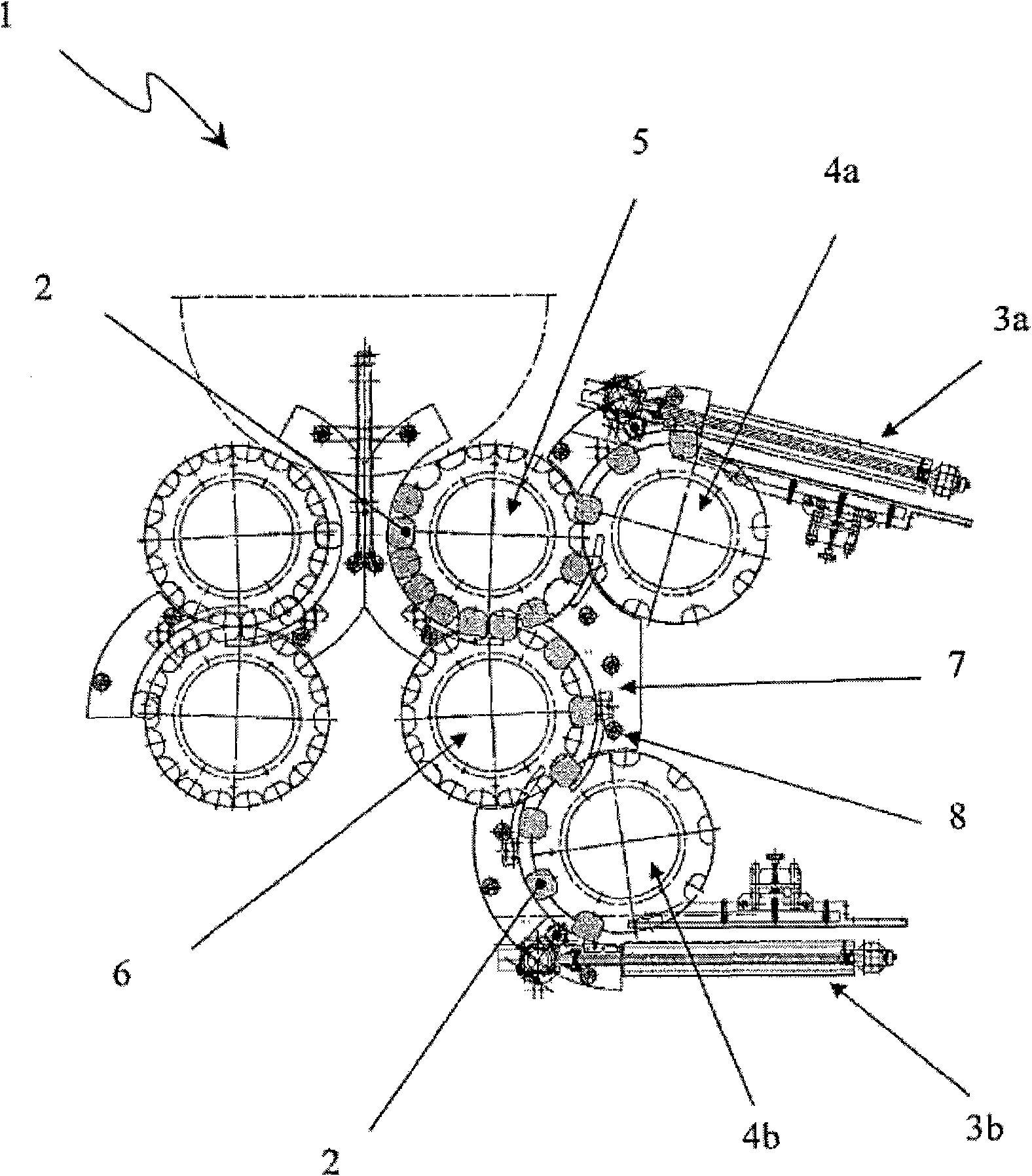 Apparatus for conveying containers with non circular cross section