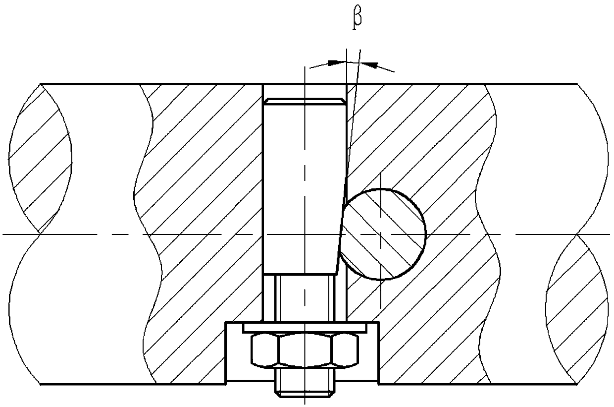 Double vertical clamping structure for finely adjusting double-worm-wheel fly cutter radially