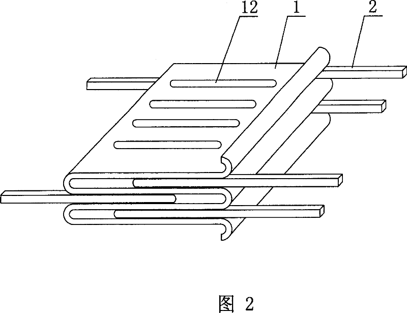 Metal filtering core and production thereof