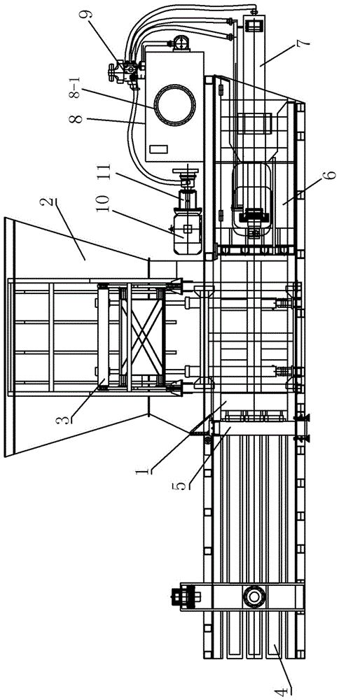 Grilled arm horizontal baler