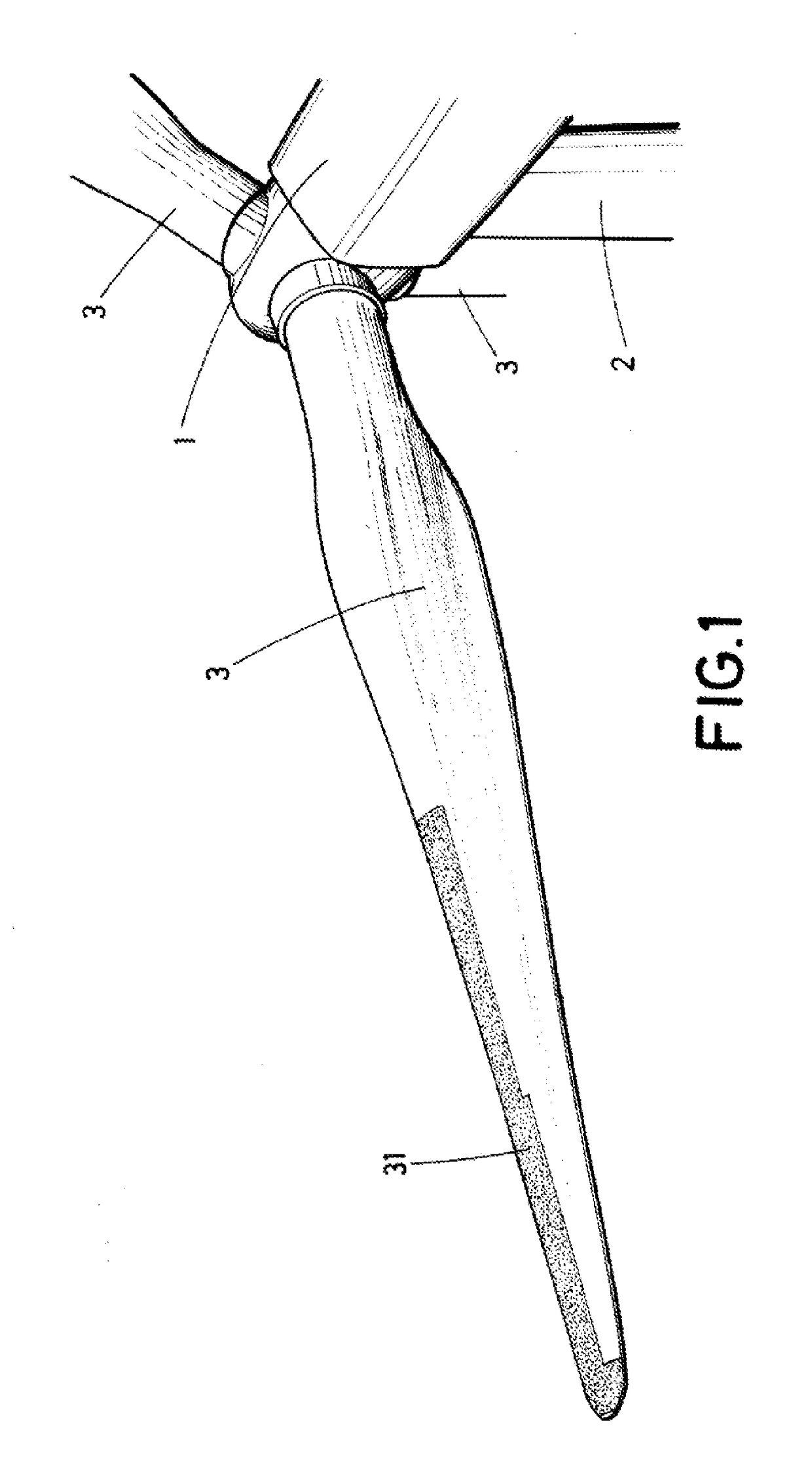 Wind turbine and method for ice removal in wind turbines