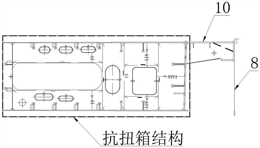 Integrated installation method for longitudinal hatch coaming and torsion-resistant box of container