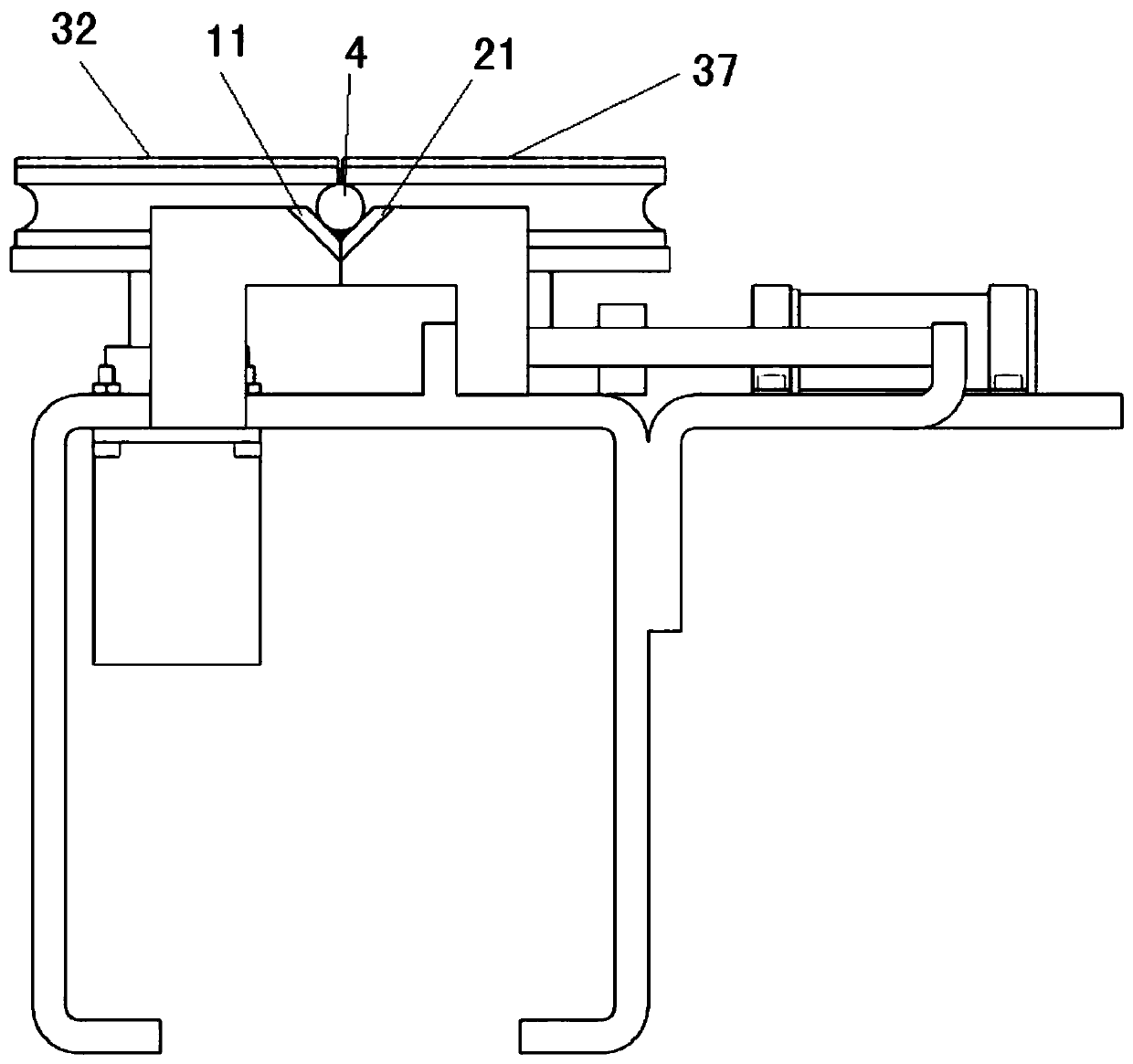A rubber hose conveying and blanking device