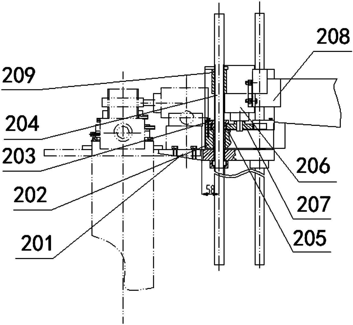 A tree planting device and tree planting method suitable for desert and dry sandy land