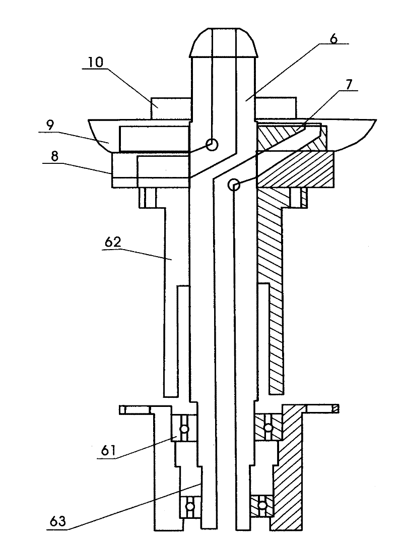 Hollow spindle twisting machine