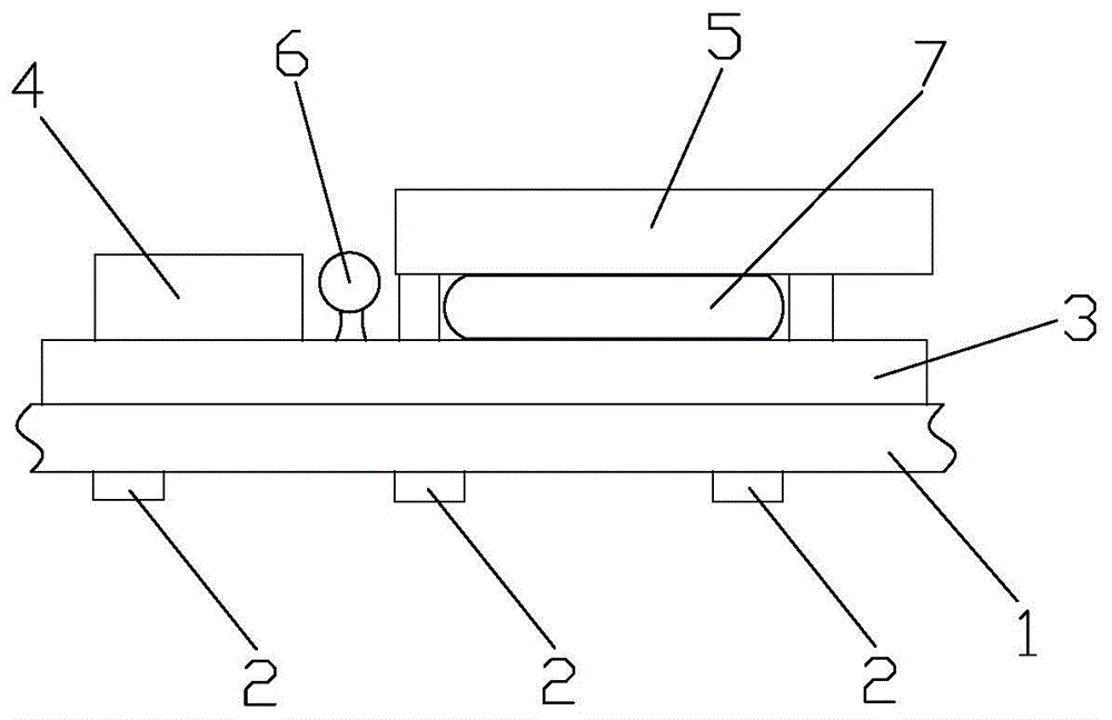 Temperature monitoring device for liquid of feeding bottle