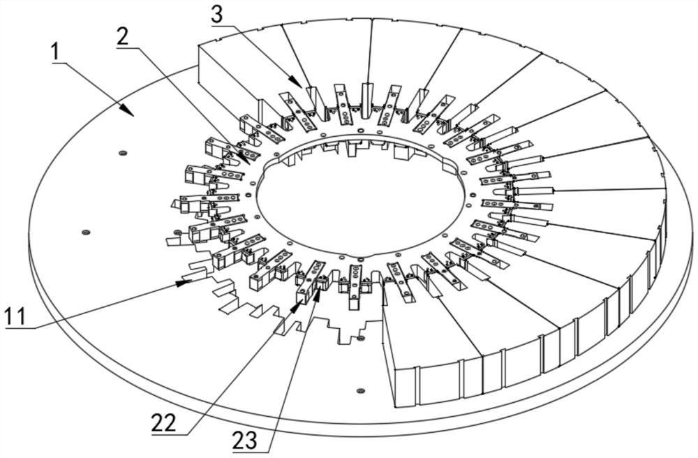 Rotary lamination device and lamination method suitable for fan-shaped lamination motor