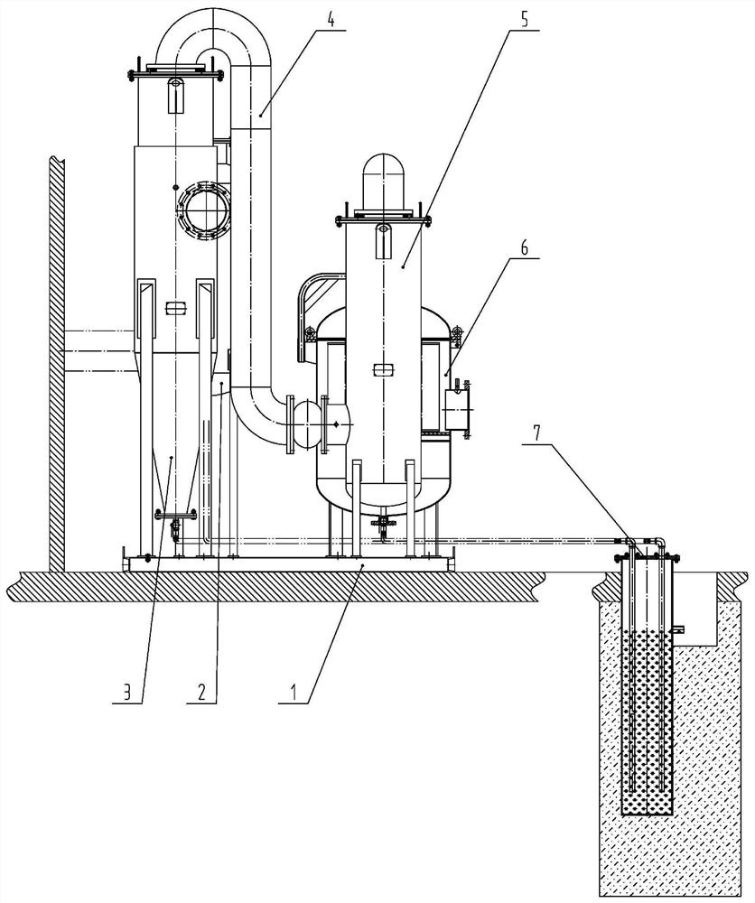 Gas conveying free water removal device