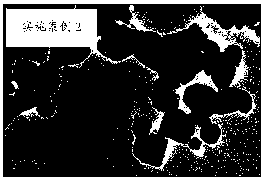 A recyclable floating composite photocatalytic ball and its preparation method and application