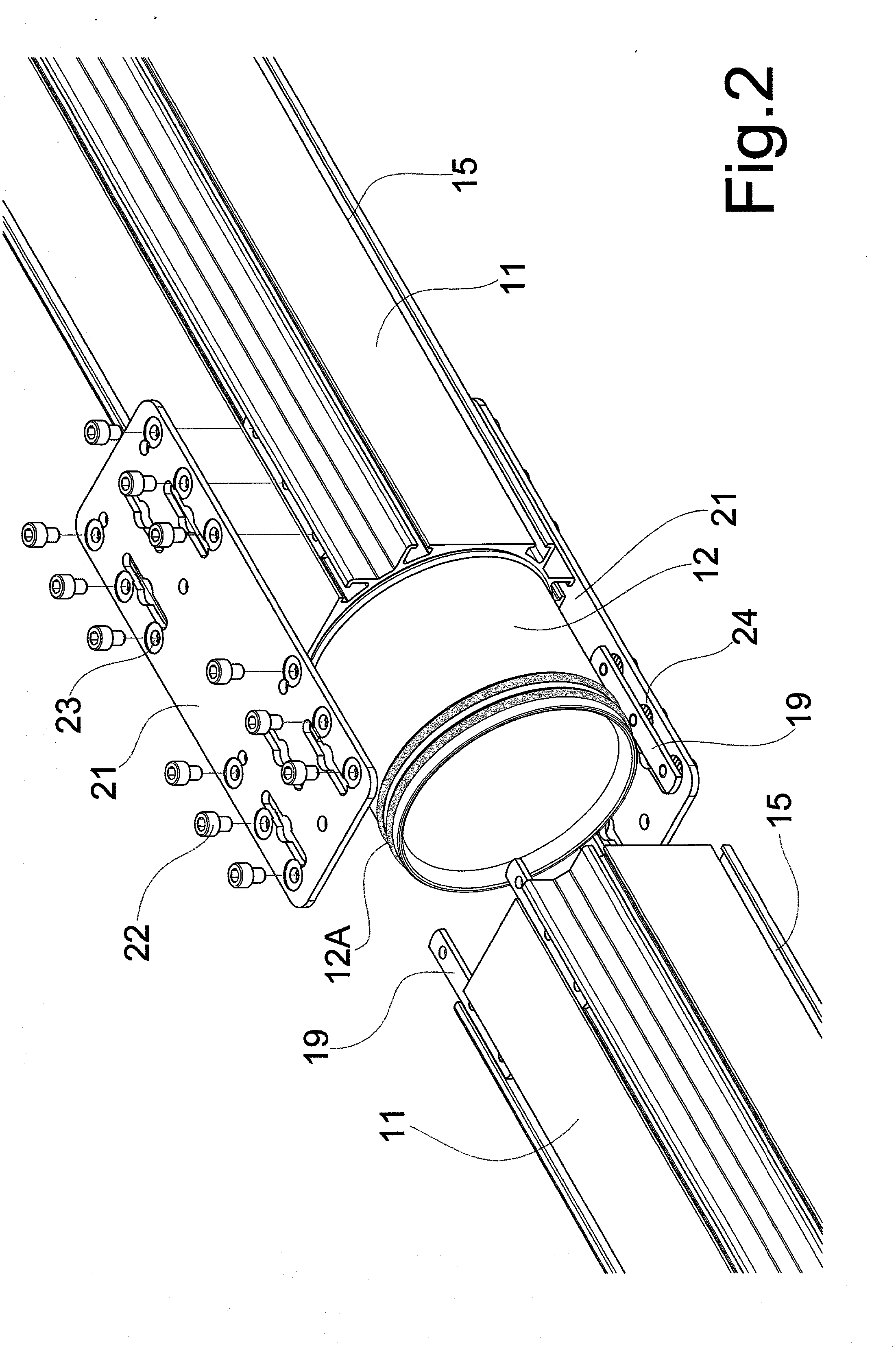 Device for connecting and blocking hollow elements for the formation of fluid distribution plants