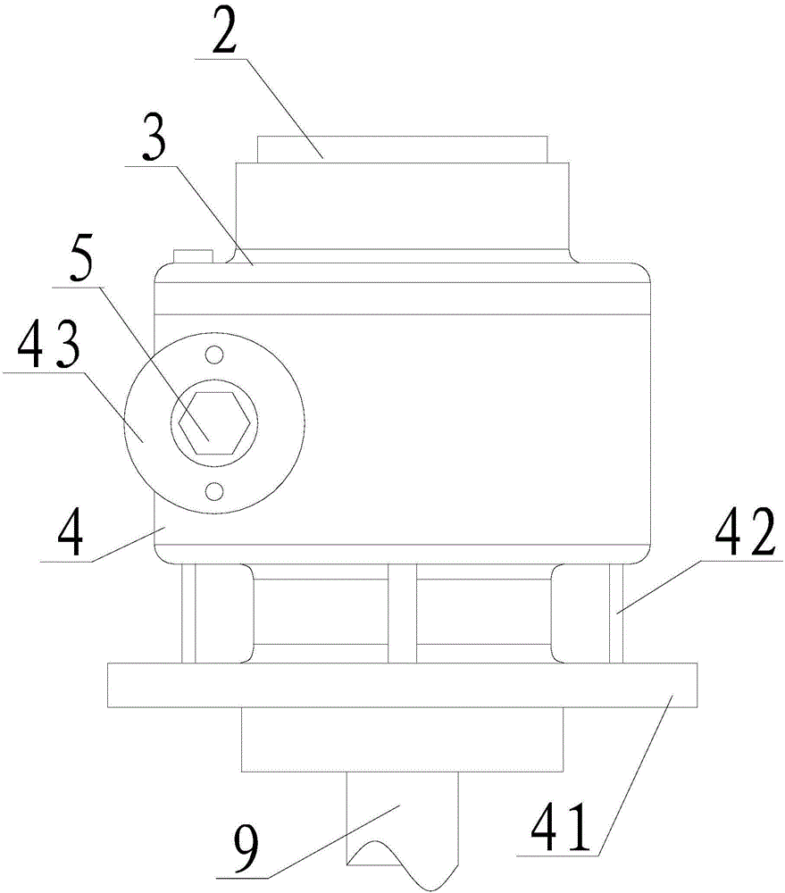 Small radius steering clutch of cultivator