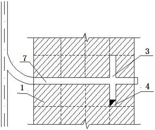 Sectional filling mining method without pull slot