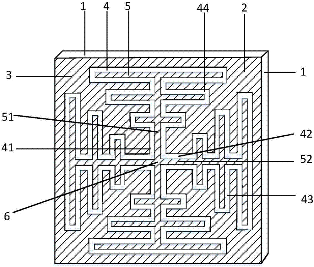 Fractal technology-based chipless RFID (radio frequency identification) tag and RCS (radar cross section) amplitude coding method thereof