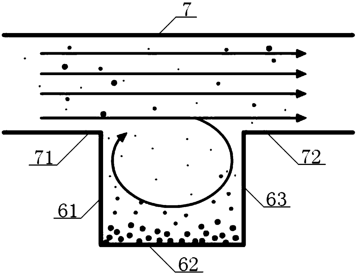 An engine cooling system with a grit chamber and its control method