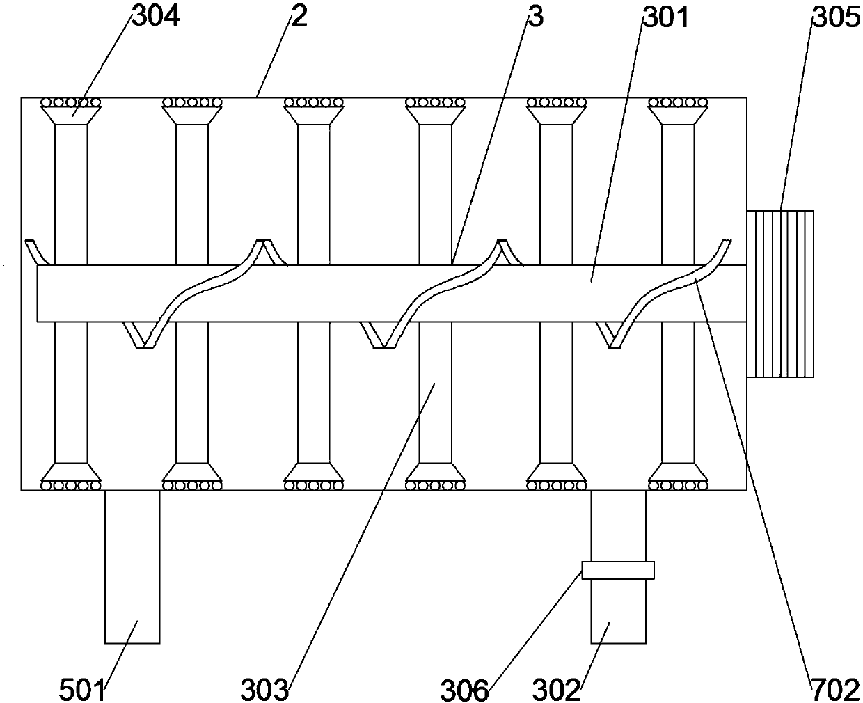 Automatic control device and self-adjusting control method for water amount of solar water heater