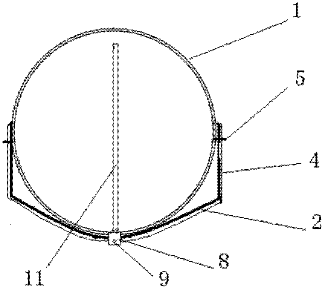 Suction penetrating arc-shaped plate anchor, mounting tool for same and construction method for same