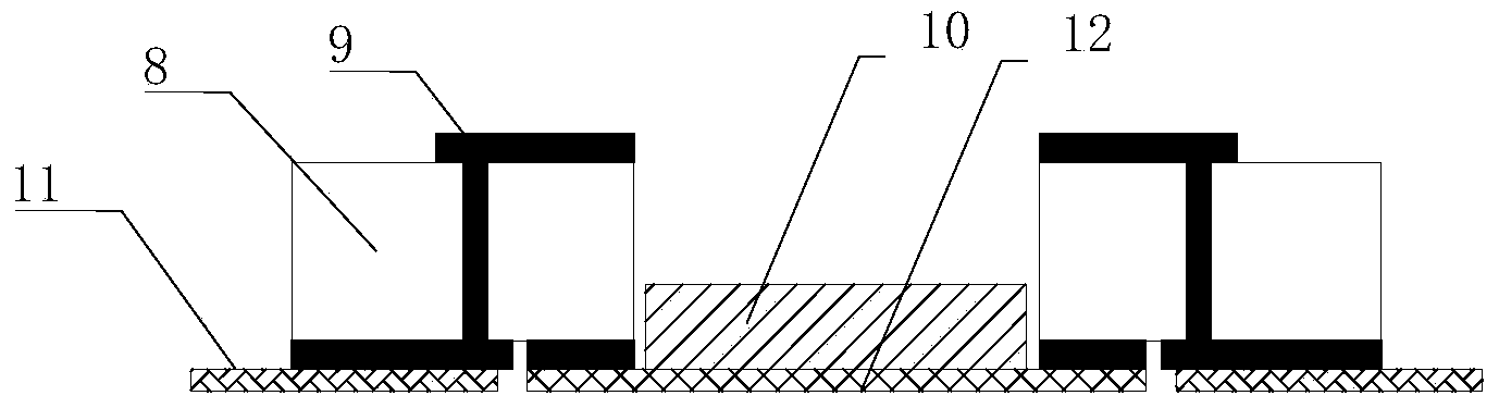 Millimeter wave chip carrier based on high temperature co-fired ceramic and manufacturing method thereof