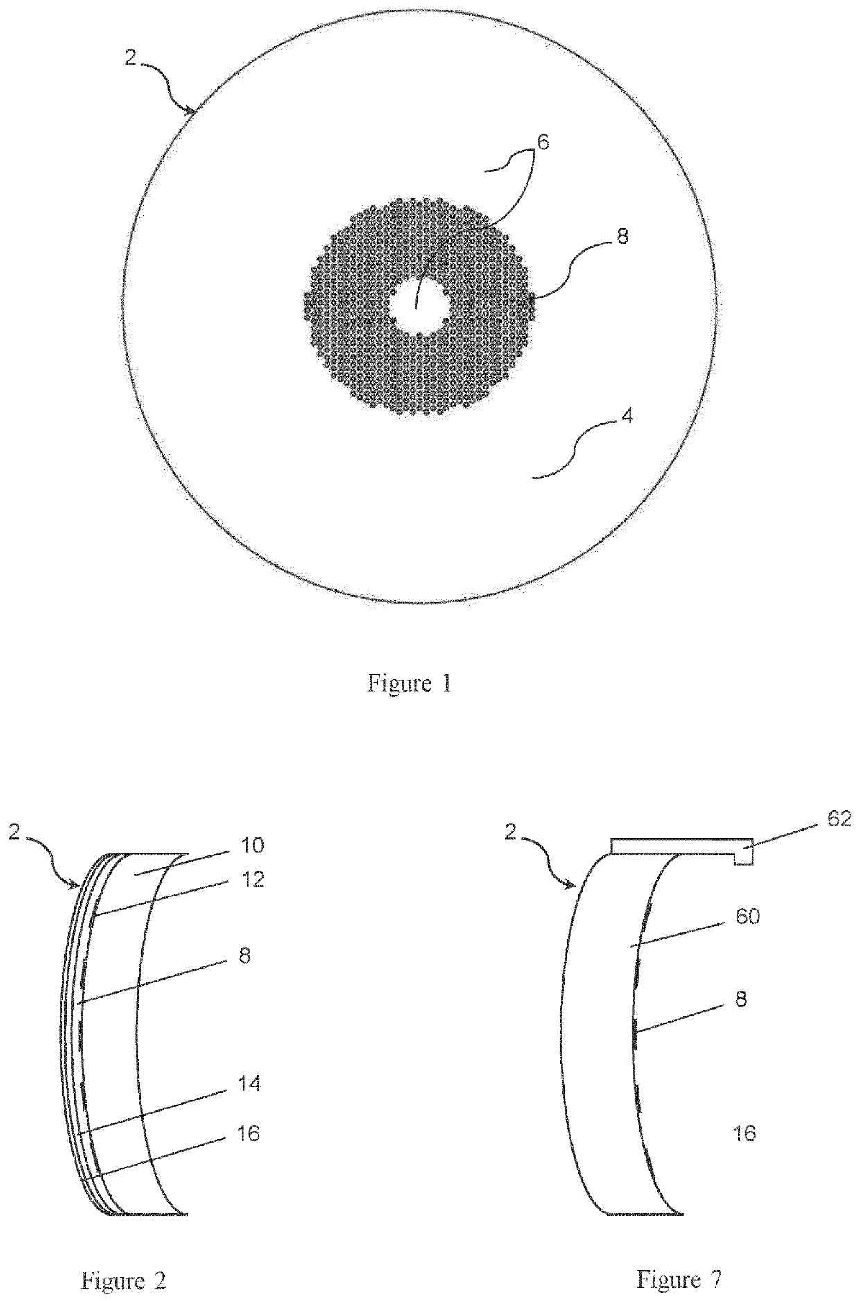 Active lens adapted for correcting an abnormal refraction of an eye of a wearer