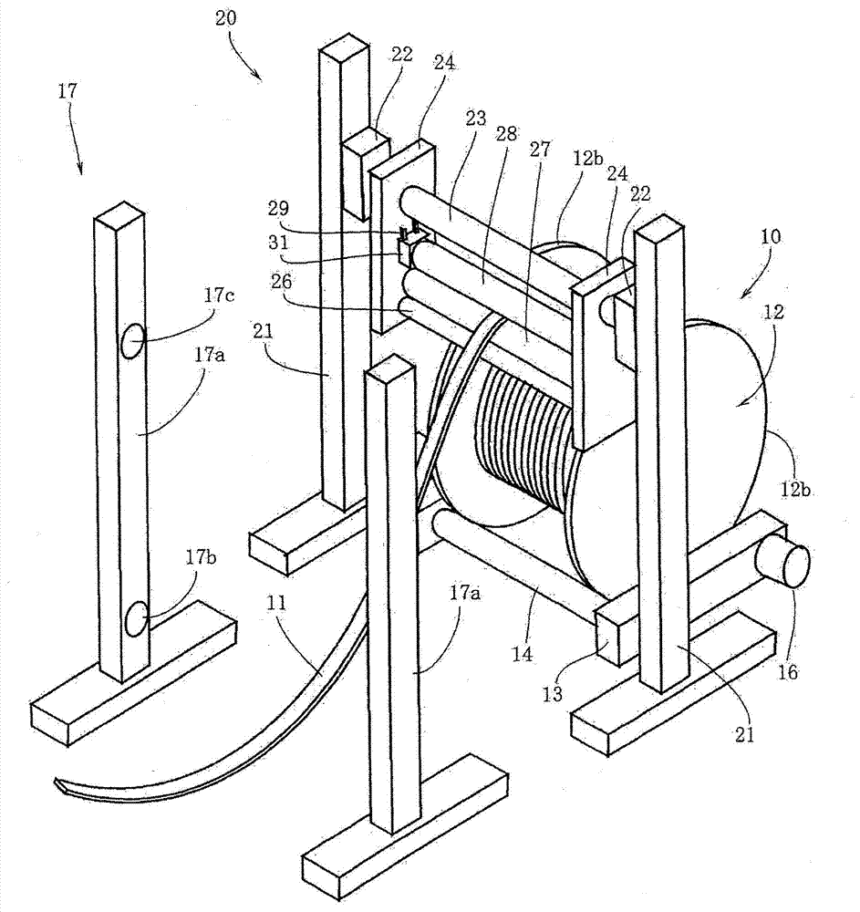 Slack preventing device for wire rod wound around spool, and slack preventing method therefore