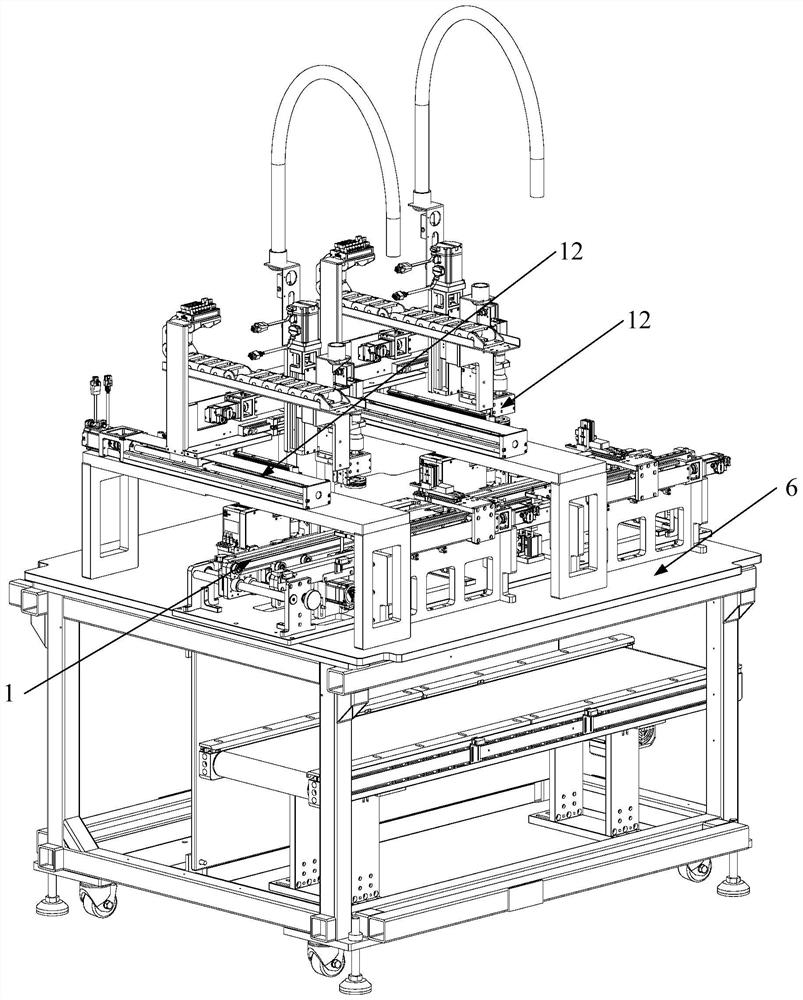Automatic assembling equipment