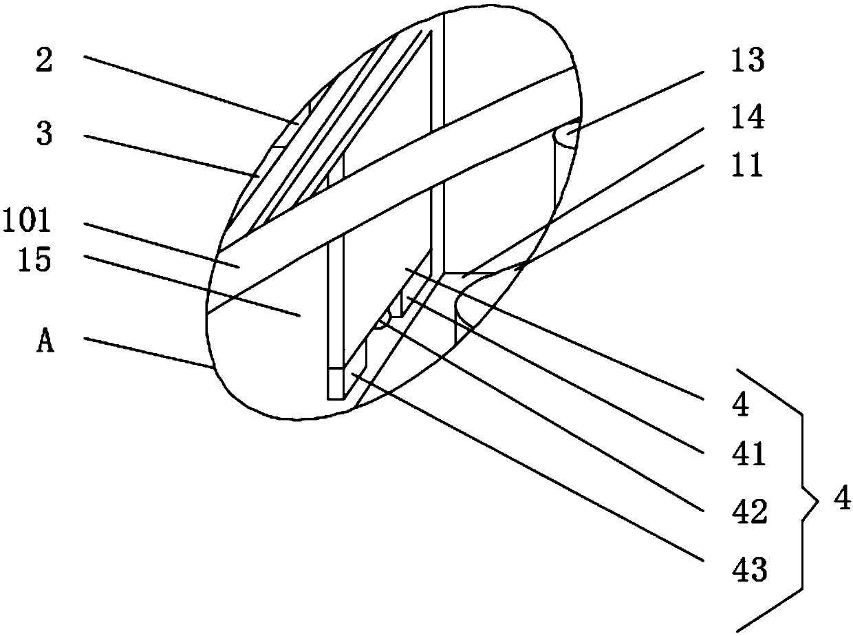 Automatic assembling device