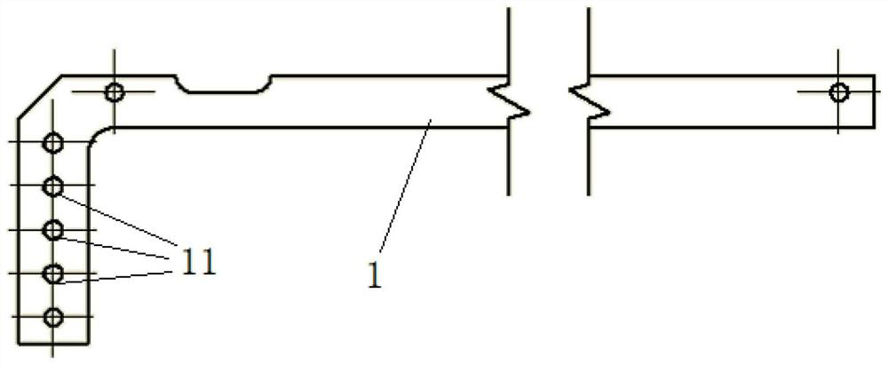 Smoke box clamping device and smoke box using same