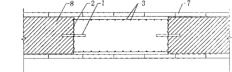 Post-pouring type deformation device and construction method thereof