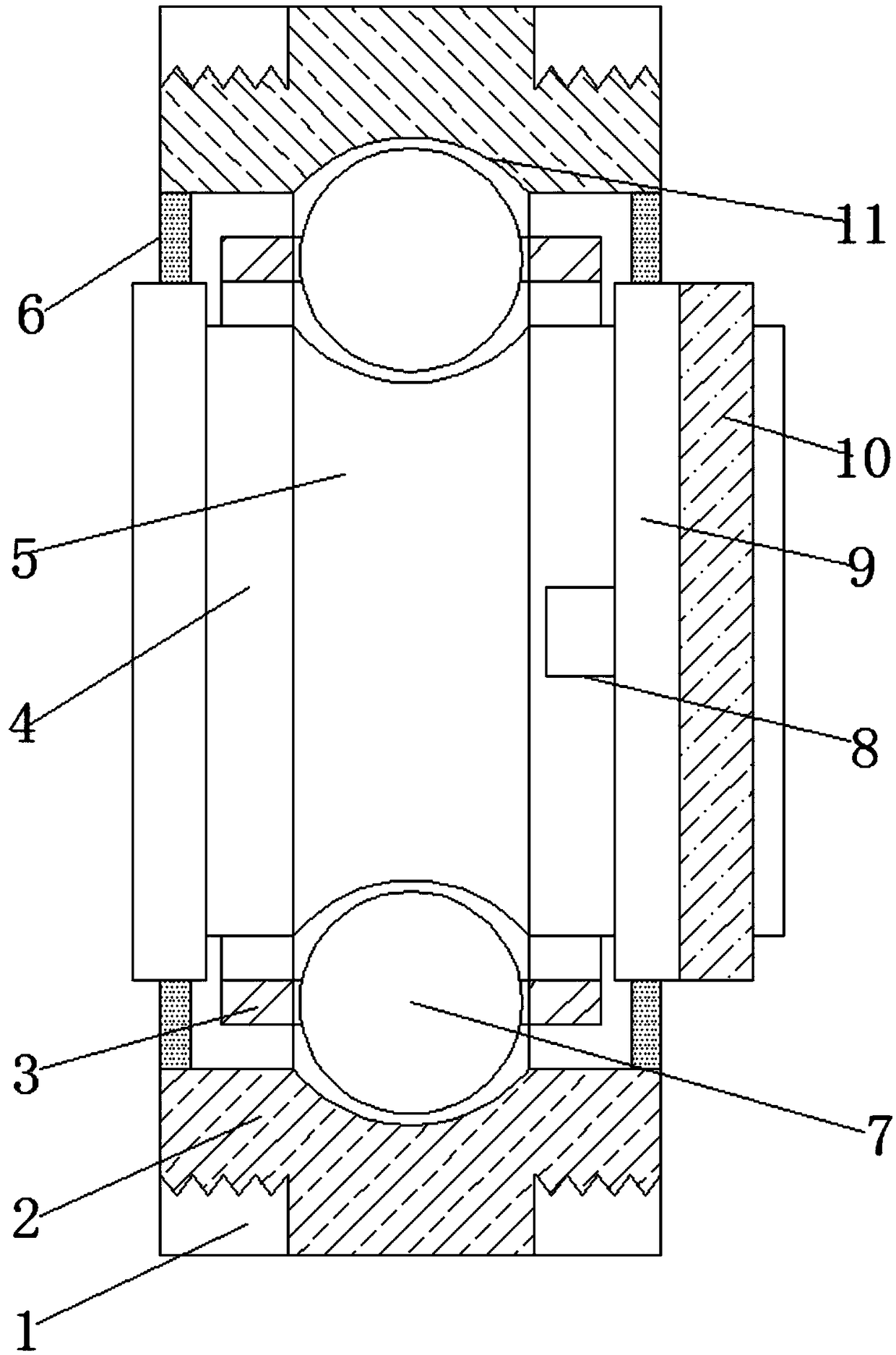 Split type bearing piece convenient to install