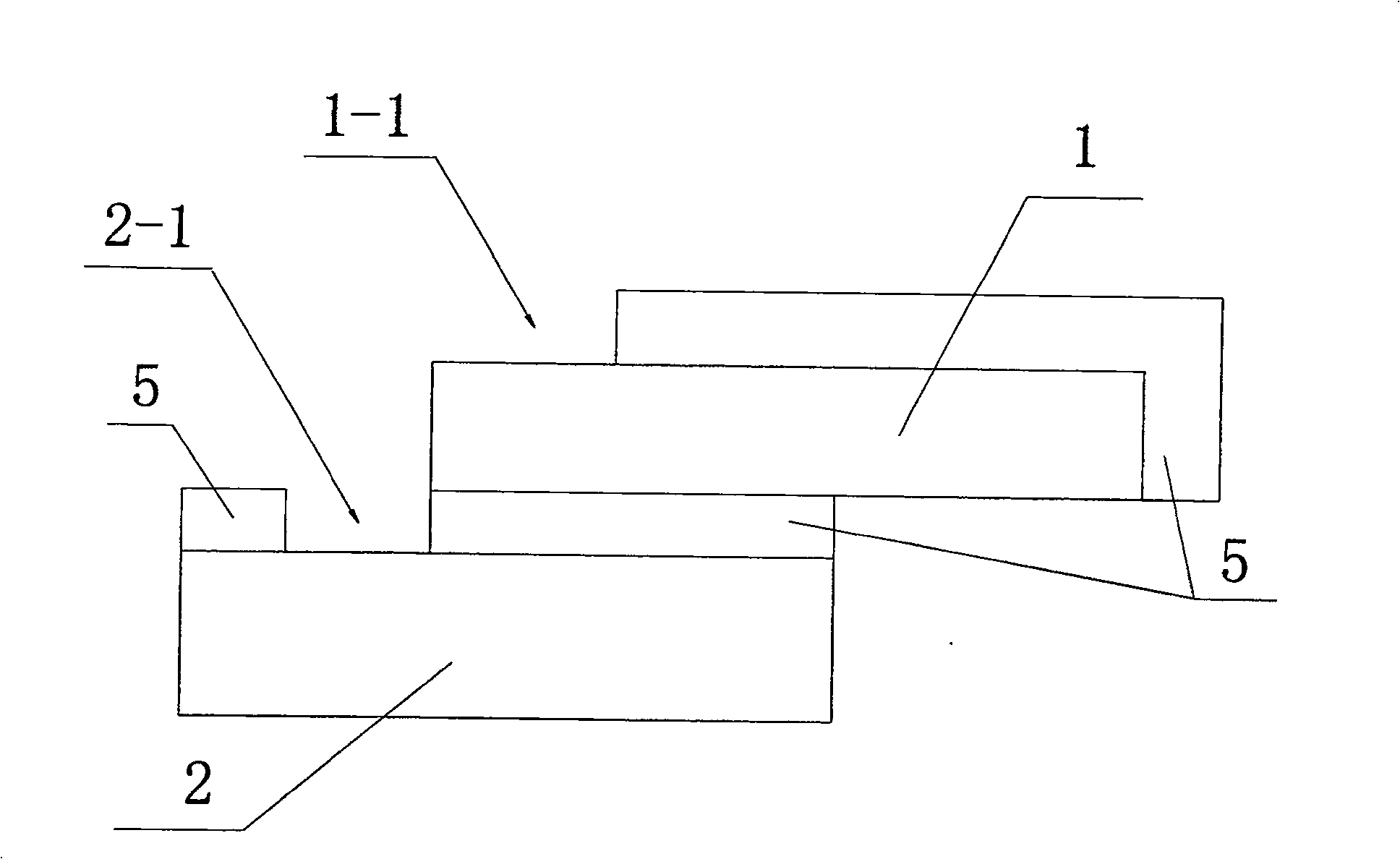 CCD output node with single-hold structure