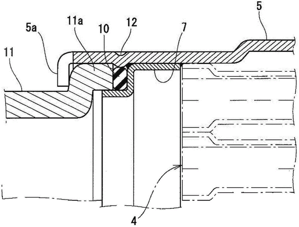 Tank connecting structure of no-header plate heat exchanger