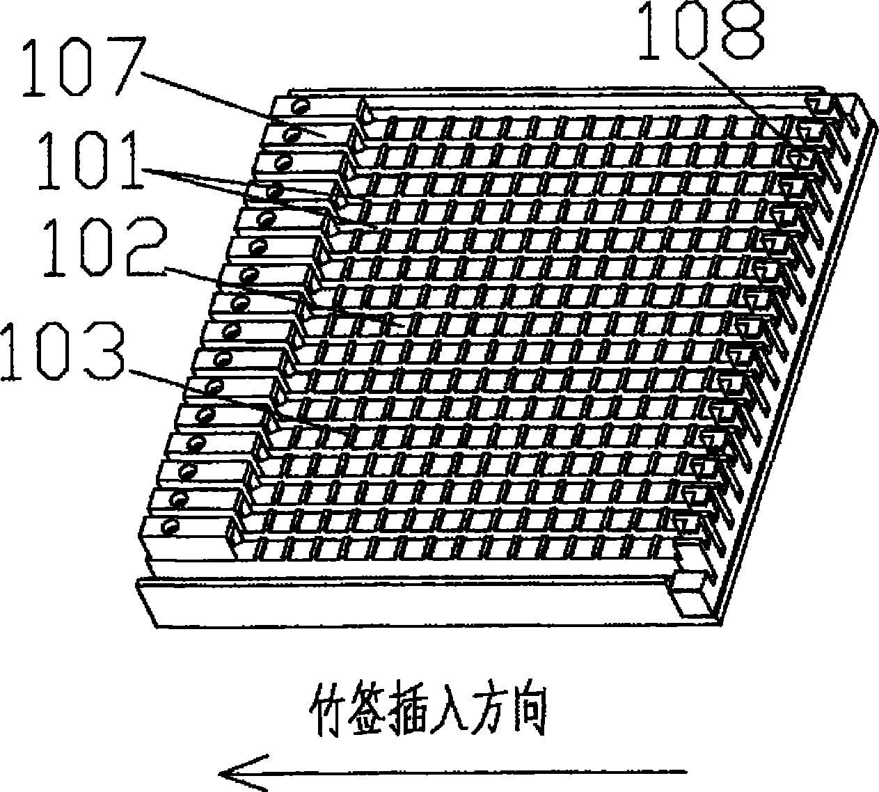 Stringing machine and method for stringing string foods by using machine